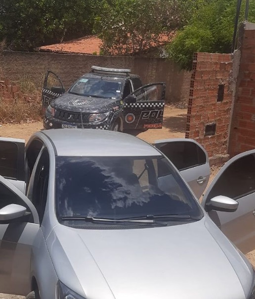 Condutor em fuga desafia forças de segurança durante perseguição em Floriano