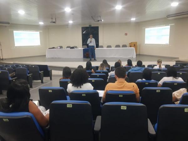 Servidores municipais são capacitados em "Gestão e Fiscalização de Contratos" na UFPI