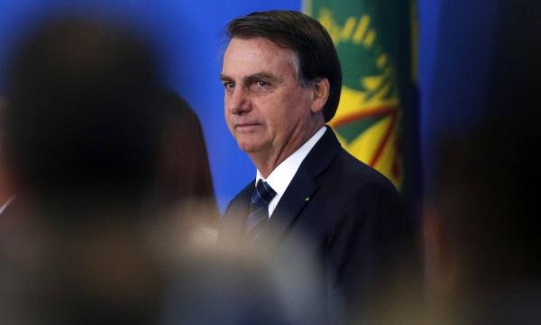Bolsonaro: "Brasil é a virgem que todo tarado quer"