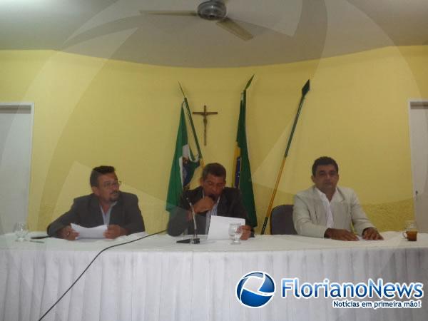 C&acirc;mara de Bar&atilde;o de Graja&uacute; faz Mo&ccedil;&atilde;o de Pesar aos familiares de Gonzaga Carvalho.(Imagem:FlorianoNews)