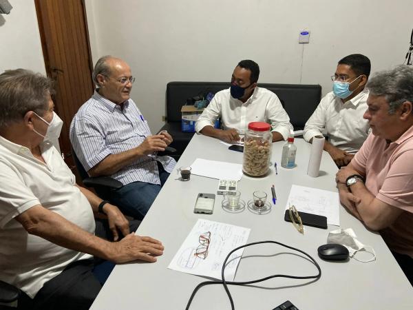 União dos ex-rivais Avelino e Joel em torno de Sílvio empolga Júlio e o PP