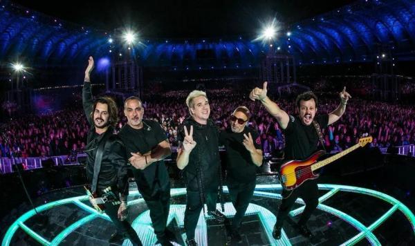 Jota Quest grava show em estádio gaúcho com música inédita "Numa boa" e tributo a Rita Lee