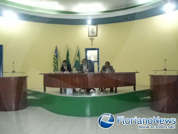 Câmara Municipal de Floriano realiza última sessão do mês de Novembro.(Imagem:FlorianoNews)