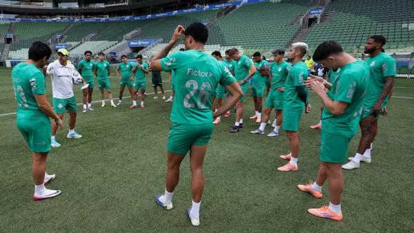 "Acredito em algo mágico": Abel se apoia em força do Palmeiras no Allianz por virada na Libertadores