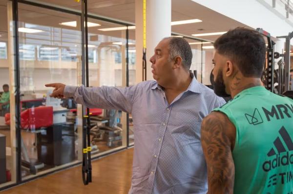 Marcos Braz e Gabigol t&ecirc;m rela&ccedil;&atilde;o de altos e baixos no Flamengo.(Imagem:Alexandre Vidal/Flamengo )