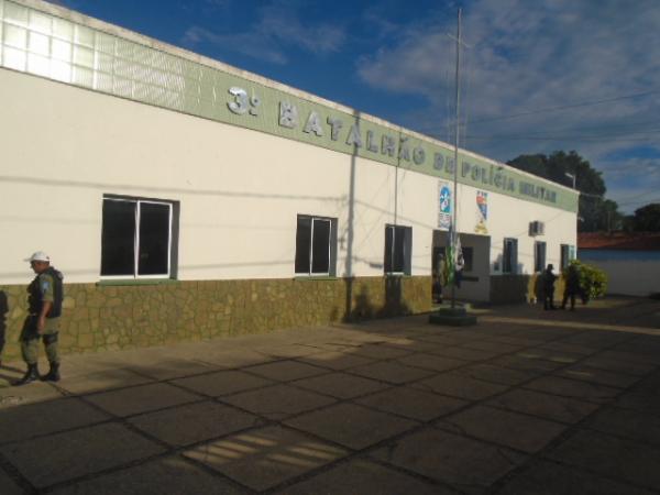 Motocicleta é furtada da porta de residência no bairro Pau Ferrado