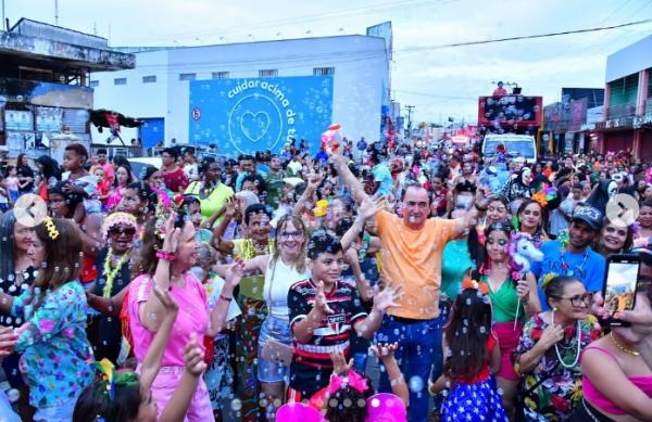 Carnaval da Fam&iacute;lia em Floriano: A festa que uniu gera&ccedil;&otilde;es na Princesa do Sul(Imagem:Reprodu&ccedil;&atilde;o/Instagram)