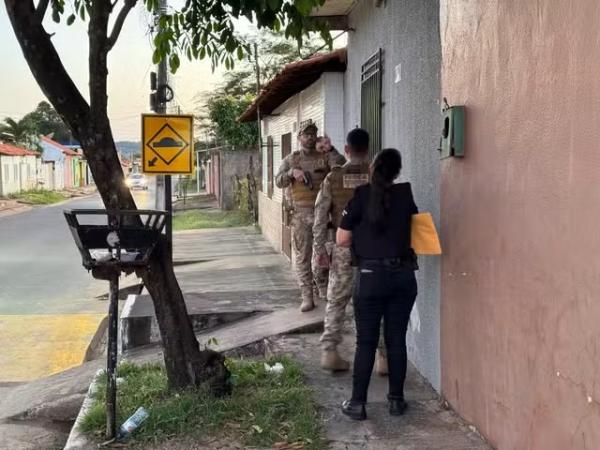 Preso grupo que vendia celulares roubados, emitia notas falsas e entregava em carro de luxo