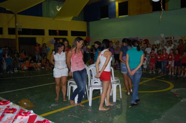 Escola Pequeno Príncipe realizou festa para mães.(Imagem:EPP)