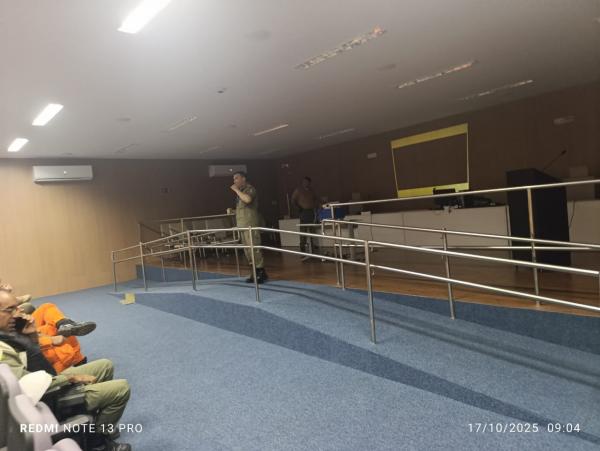	  3&ordm; BPM realiza palestra sobre atendimento a pessoas com autismo em Floriano(Imagem:FlorianoNews)