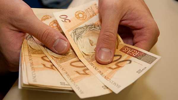Décimo terceiro deve injetar R$ 200 bilhões na economia brasileira