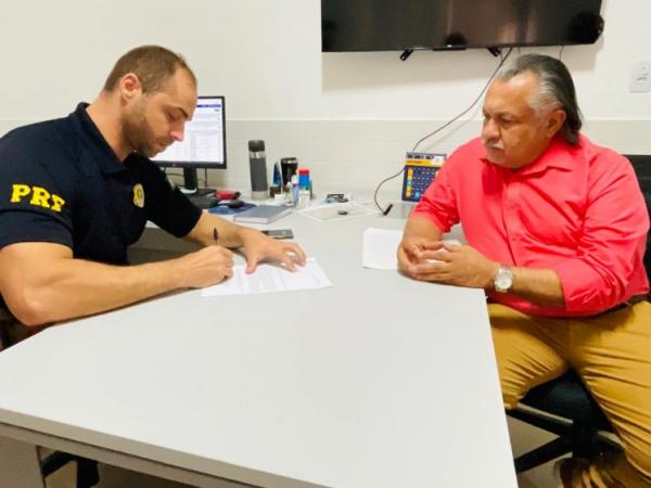 Prefeitura de Floriano e PRF alinham a&ccedil;&otilde;es para prevenir acidentes de tr&acirc;nsito no munic&iacute;pio.(Imagem:Secom)