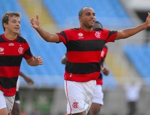 Fla vence, rebaixa o Americano e pega o Vasco na semifinal da Taça Rio