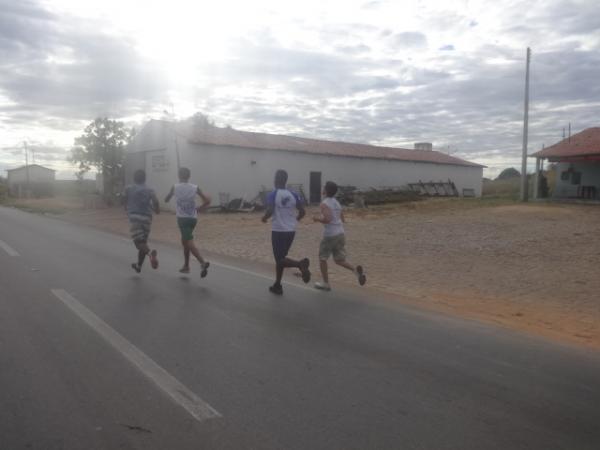 3&ordm; BPM realizou 17&ordf; edi&ccedil;&atilde;o da Corrida da Fogueira em Floriano.(Imagem:FlorianoNews)