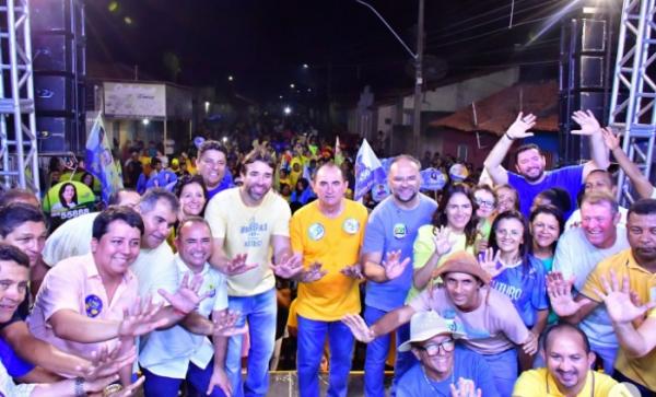 Coligação "Floriano Cada Vez Mais Forte" realiza grande evento com o "Arrastão de Seu Toin"