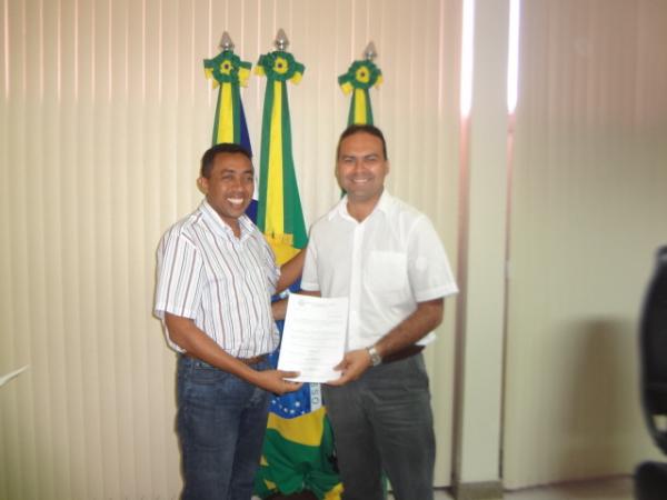 Prefeitura de Floriano oficializa a sa&iacute;da dos secret&aacute;rios.(Imagem: FlorianoNews)