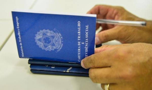 Balcão de Emprego divulga 613 vagas para várias áreas no Piauí; veja