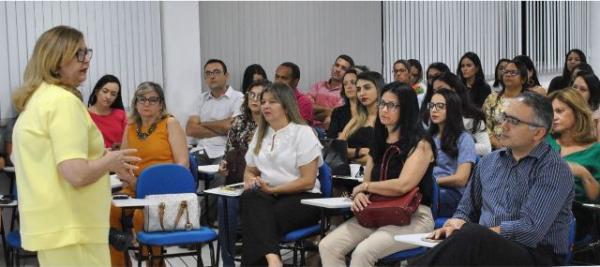 Elza Bucar abre Encontro Pedag&oacute;gico promovido pela Faculdade de Floriano.(Imagem:FAESF )