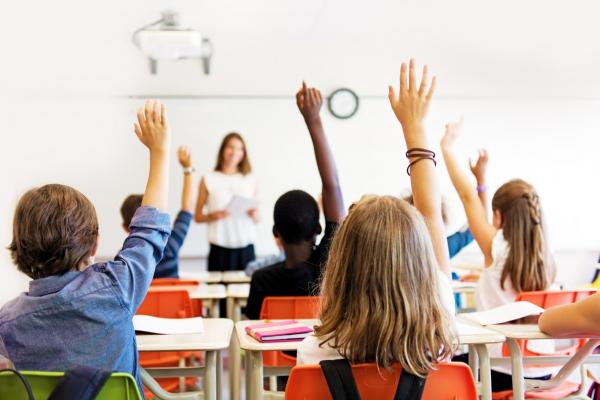 Volta às aulas presenciais: 8 redes estaduais de ensino público já têm data de retorno