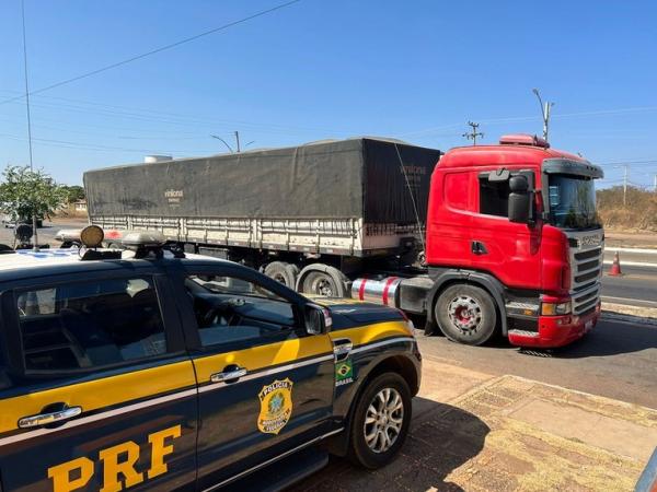 PRF intercepta caminhoneiro realizando manobras perigosas após denúncia em Picos