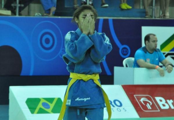 Michelly da Silva venceu brasileiro com o quimono de campe&atilde; ol&iacute;mpica e herdou dificuldades do in&iacute;cio da carreira da atleta.(Imagem:  Reprodu&ccedil;&atilde;o/CBJ)