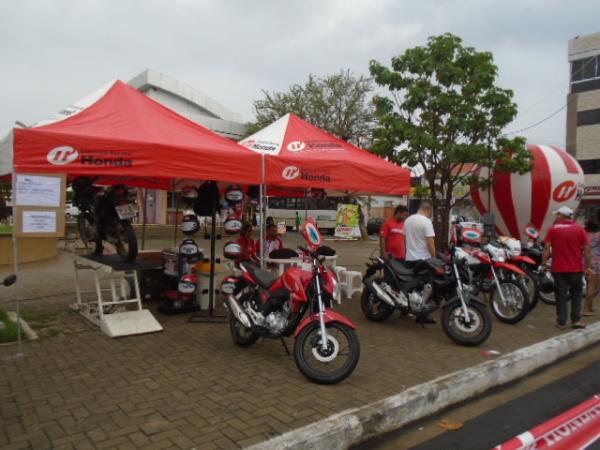 Cajueiro Motos realiza Pit Stop na Pra&ccedil;a Dr. Sebasti&atilde;o Martins.(Imagem:FlorianoNews)