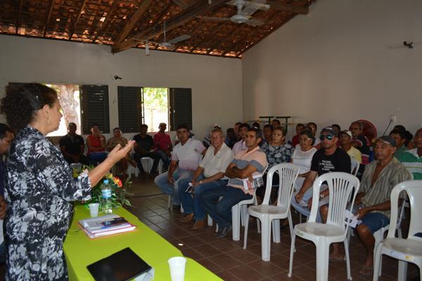 Regina Sousa em visita no norte do Piau&iacute;.(Imagem:Divulga&ccedil;&atilde;o)