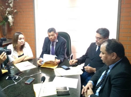 Em coletiva, bancada do governo esclarece empréstimo com a Caixa