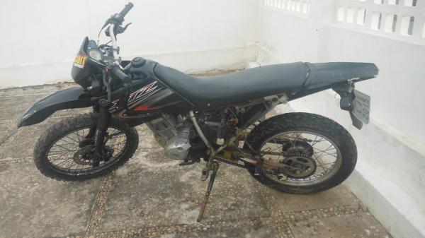 Pol&iacute;cia Militar recupera moto e prende suspeito de cometer furto.(Imagem:FlorianoNews)