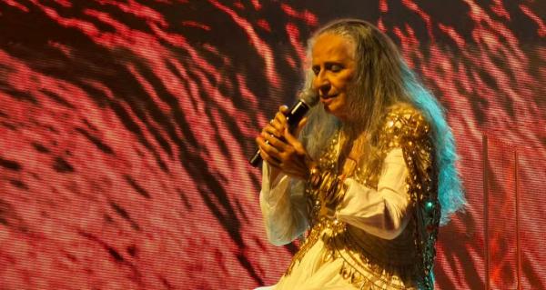 Maria Bethânia grava o show dos 60 anos de carreira, no fim da turnê no Rio