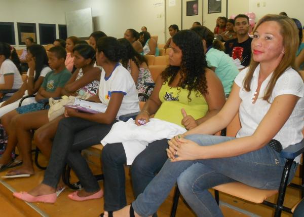 ProJovem Urbano de Floriano celebrou o Dia das M&atilde;es.(Imagem:Divulga&ccedil;&atilde;o)