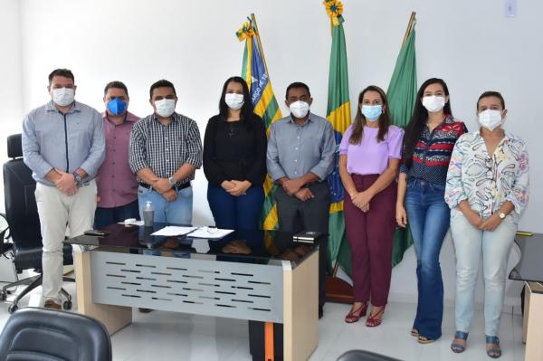 Prefeito Joel recebe a Prefeita Claudim&ecirc; e reafirmam compromisso entre Floriano e Bar&atilde;o(Imagem:SECOM)