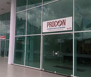 Procon entra "em alerta" ao fiscalizar diesel, após reunião com postos