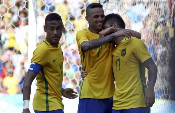 Brasil goleia Honduras e está na final