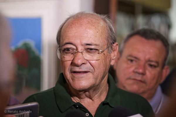 "Nunca um governo teve uma oposição tão forte", avalia Silvio Mendes