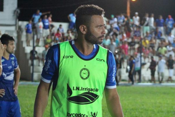 Insatisfeito, Jessuí minimiza vaga do Parnahyba na Série D: "Não conforta"