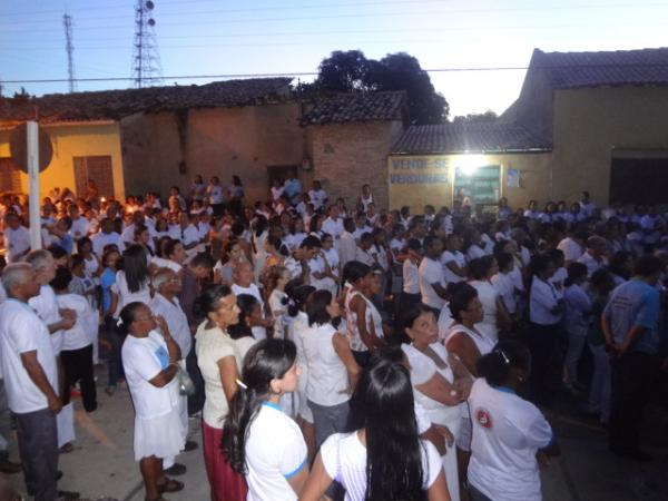 Cat&oacute;licos participaram da III Caminhada da Paz em Floriano.(Imagem:FlorianoNews)