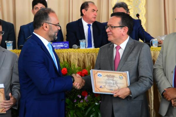 Sessão Solene concede títulos de cidadania em homenagem aos 126 anos de Floriano