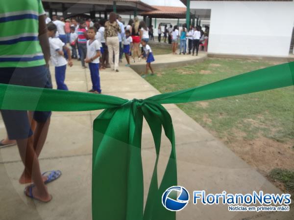  S&atilde;o Francisco do Piau&iacute; inaugura escola modelo com presen&ccedil;a de autoridades.(Imagem:FlorianoNews)