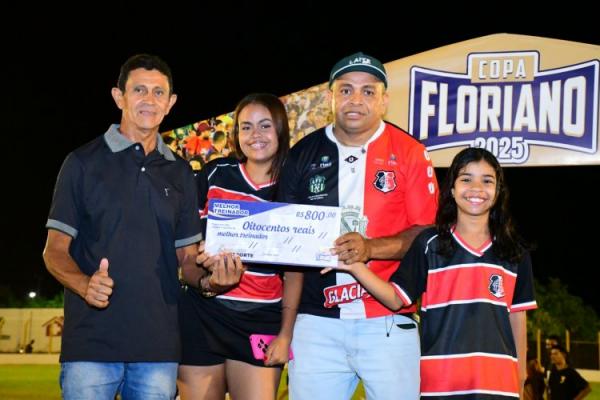 Est&aacute;dio lotado e decis&atilde;o acirrada marcam grande final da Copa Floriano 2025(Imagem:Secom)