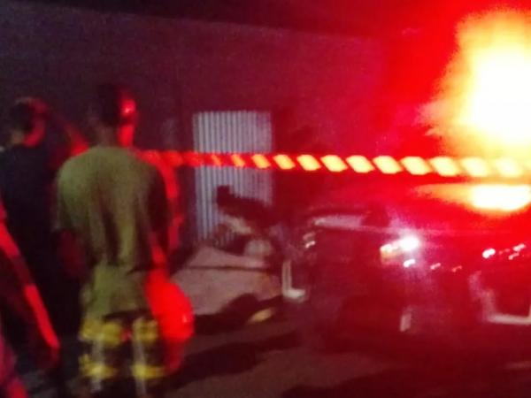 Ex-presidiário é morto com 8 tiros na calçada de casa na Zona Norte de Teresina