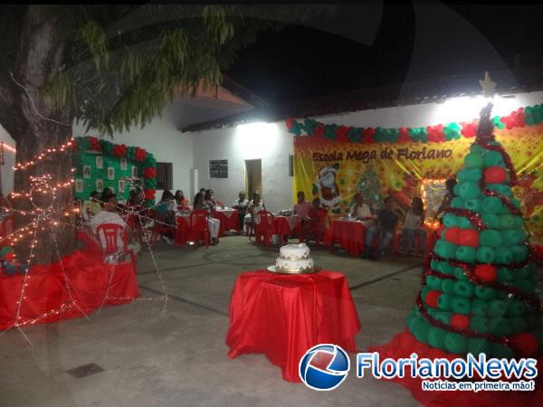 Alunos da Escola Mega de Floriano festejaram formatura da 8&ordf; s&eacute;rie.(Imagem:FlorianoNews)