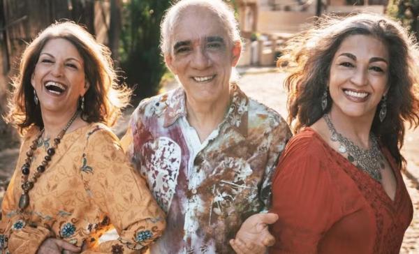 Trio Janaju dá voz à natureza no bom álbum Lindeira entre cateretê, ecos mineiros e canções