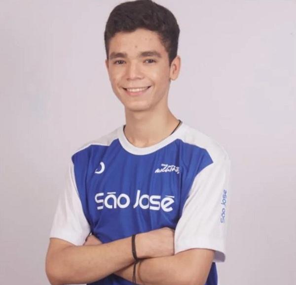  Cau&atilde; Ara&uacute;jo Soares, de 18 anos, pontuou 980 na reda&ccedil;&atilde;o do Enem 2023.(Imagem: Arquivo Pessoal )