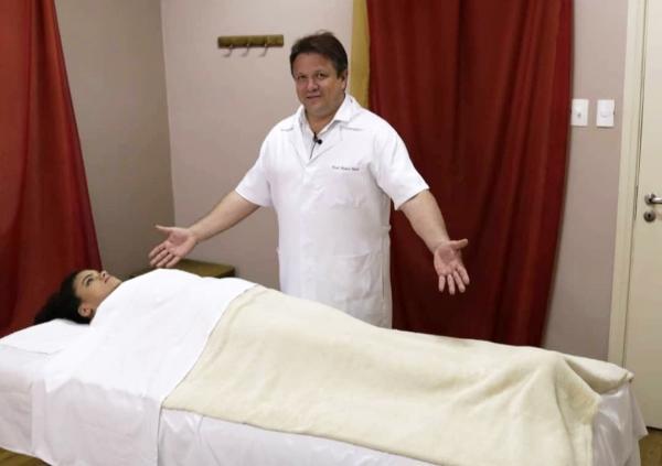 Referência na área de massoterapia, professor André Nessi vem ministrar cursos no Piauí