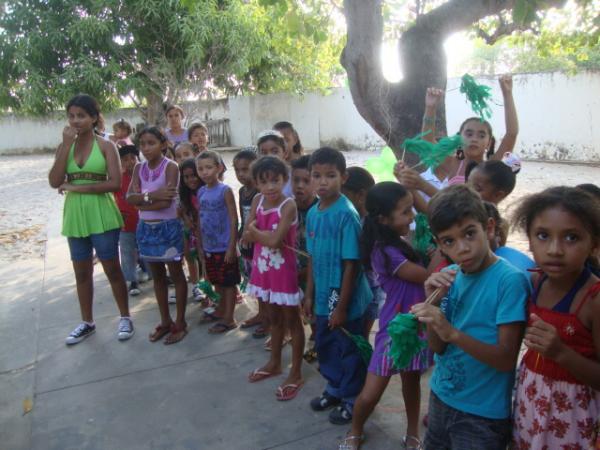 Alunos da escola Antonio Waquim em Gincana cultural(Imagem:reda&ccedil;&atilde;o)