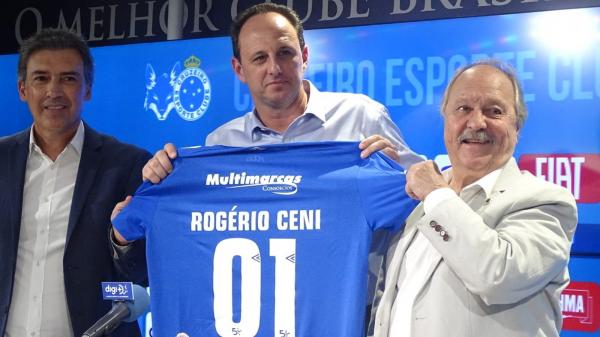 Rogério Ceni vive "momento mágico" no Cruzeiro e vê desafio na Copa do Brasil como motivação