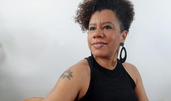 Ana Costa estende parceria com Zélia Duncan em fevereiro com single "Até a próxima estação"