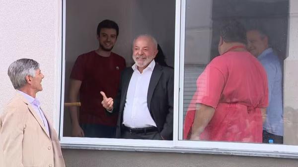 Lula acompanha entrega de 1,2 mil moradias populares e assinatura para construção cinco navios no RS