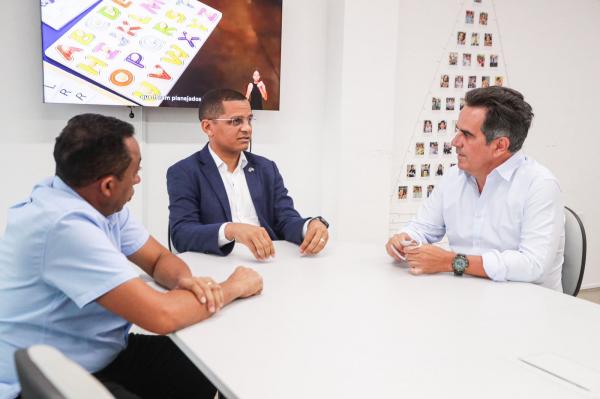 Ciro Nogueira reforça compromisso com a educação em visita à Secretaria Municipal de Teresina(Imagem:Ascom)